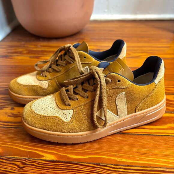 Veja V-10 Suede Sneakers in Camel Desert, Size W8/M6 - Picture 4 of 11
